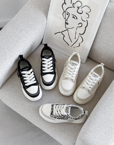 クラブトンボスニーカー6cm（205C5）