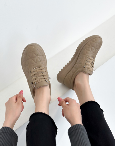 キルタスニーカー3cm（822C11）